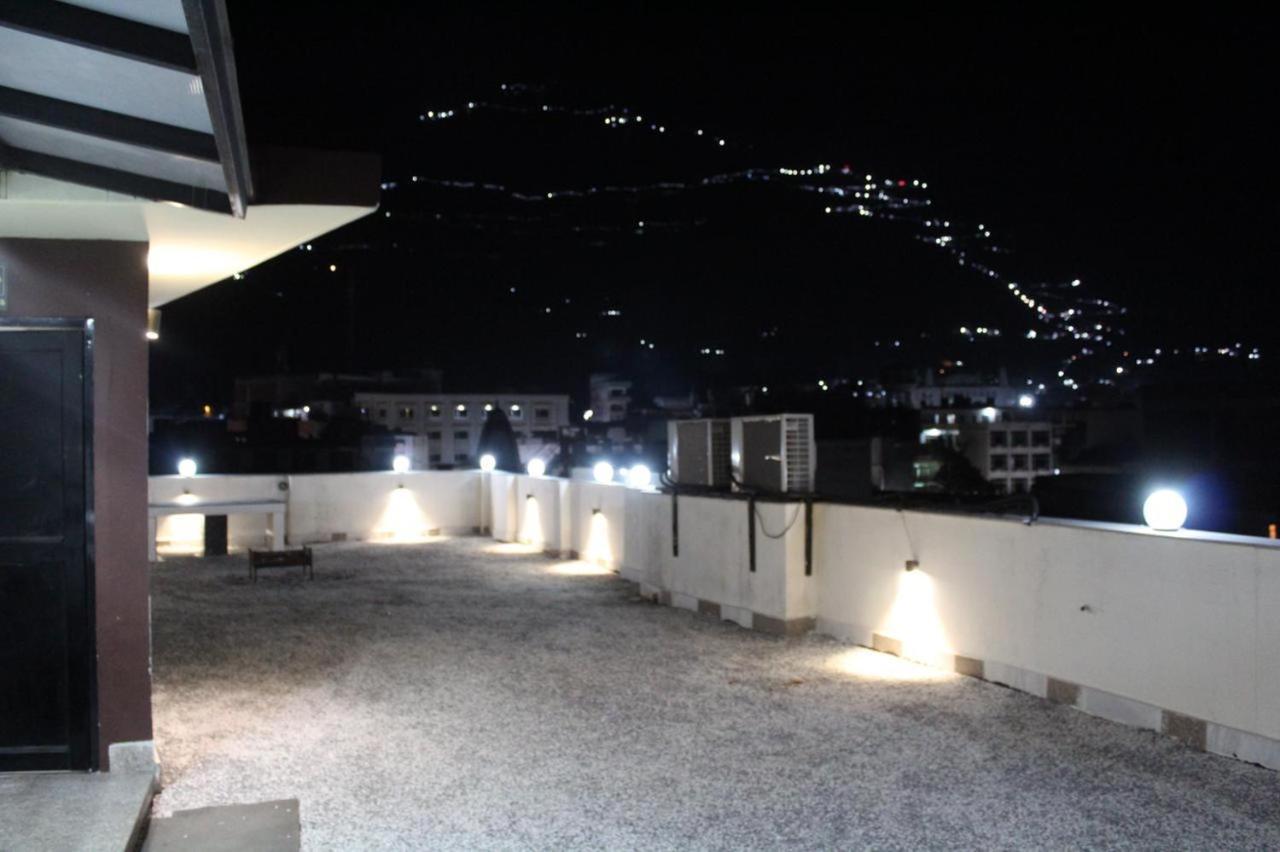 Hotel Katra Royal Stay エクステリア 写真