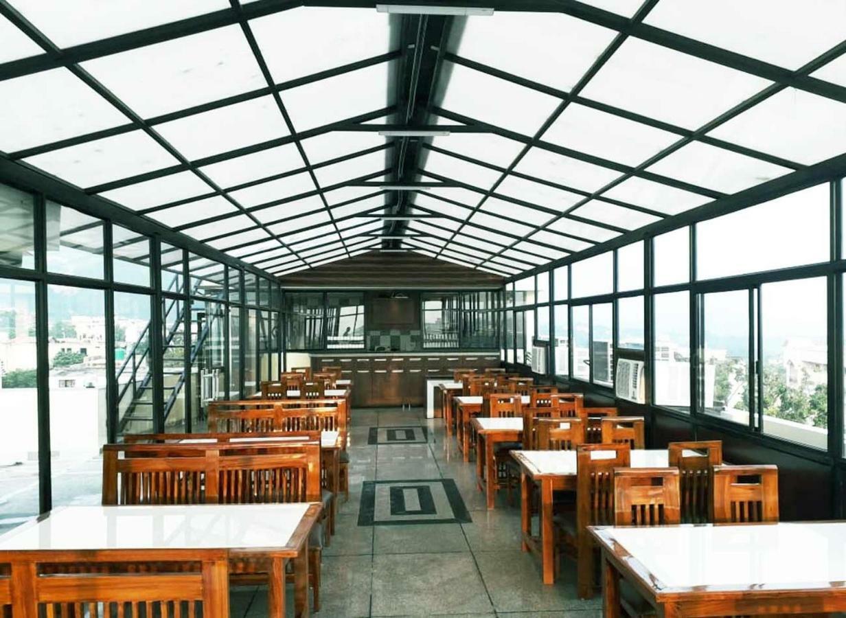 Hotel Katra Royal Stay エクステリア 写真